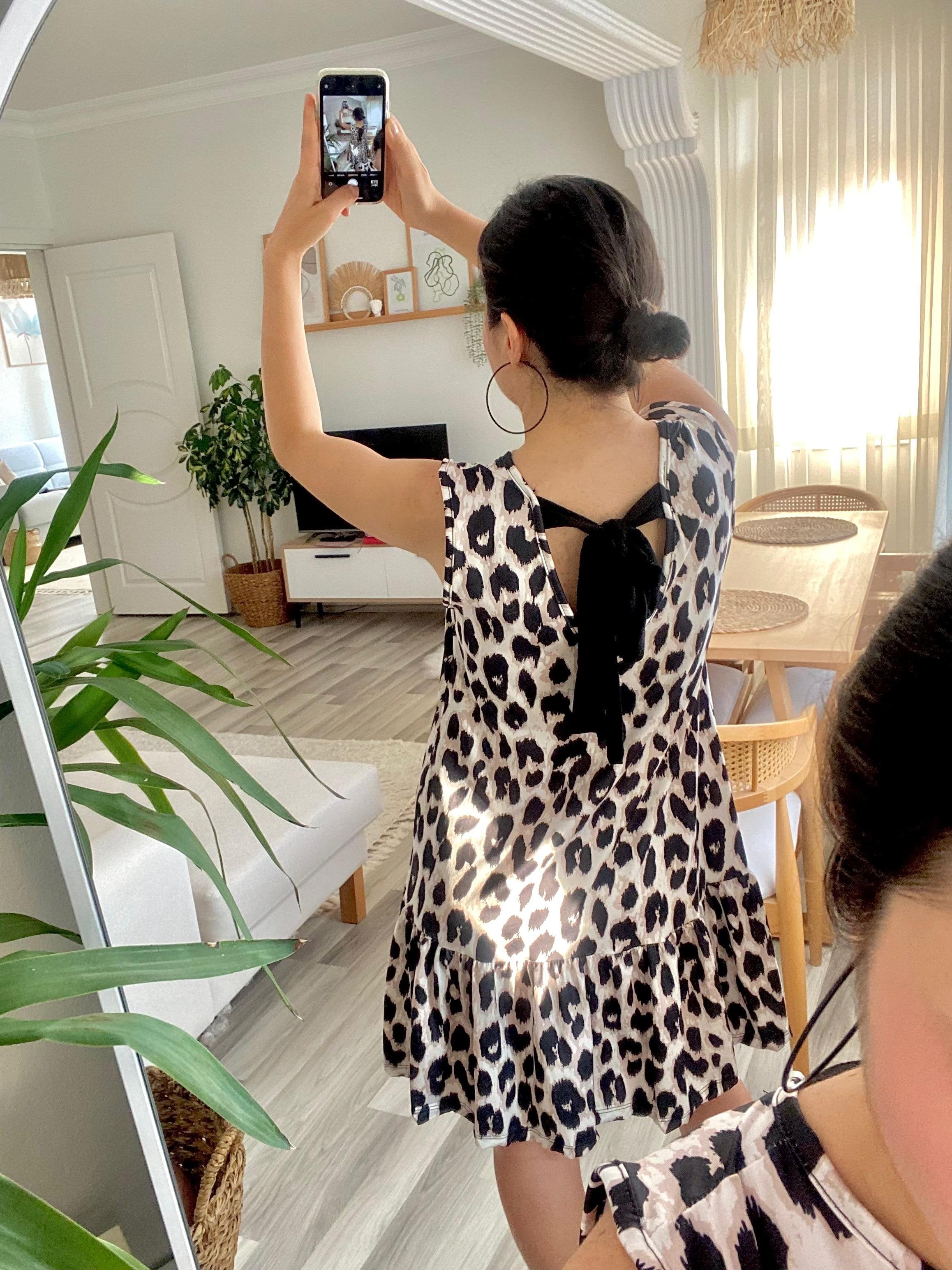 Kadın Kolsuz Sırttan Bağlamalı Fırfırlı Leopar Desenli Süprem Elbise