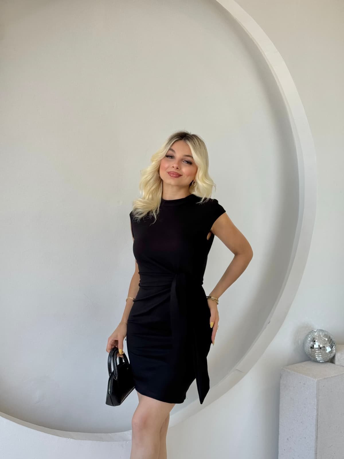 Kadın Kısa Kap Kollu Bisiklet Yaka Belden Bağlamalı Modal Mini Elbise