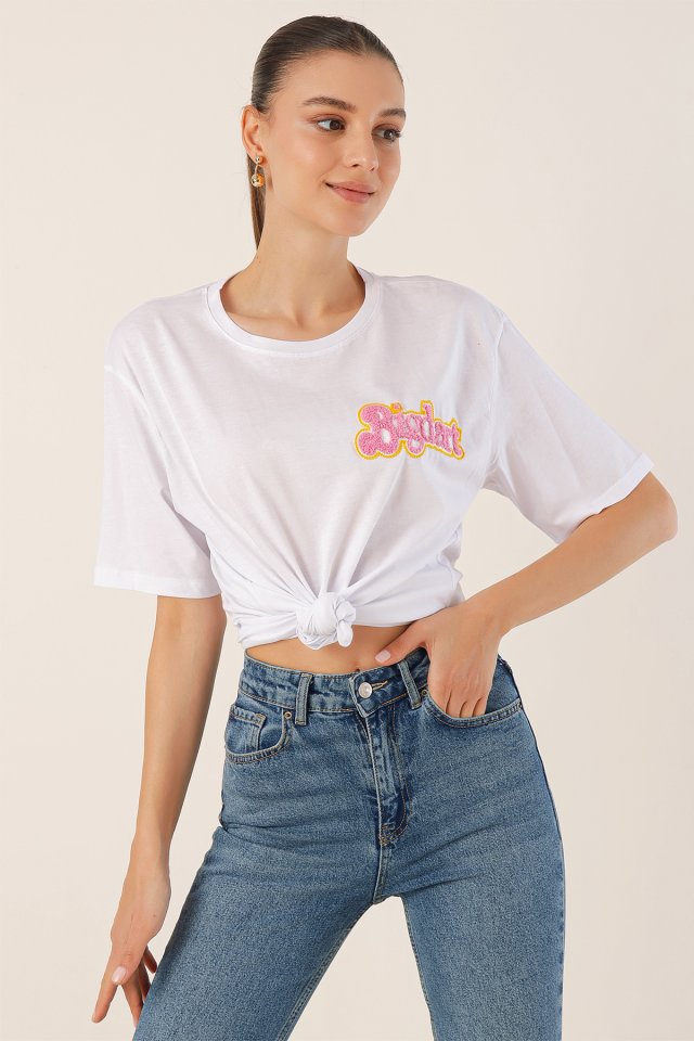 Nakışlı Oversize Tişört - Beyaz