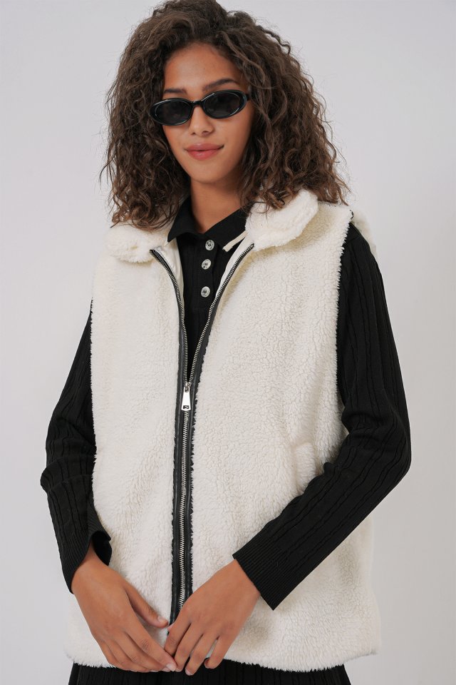 Peluş Yelek - Beyaz
