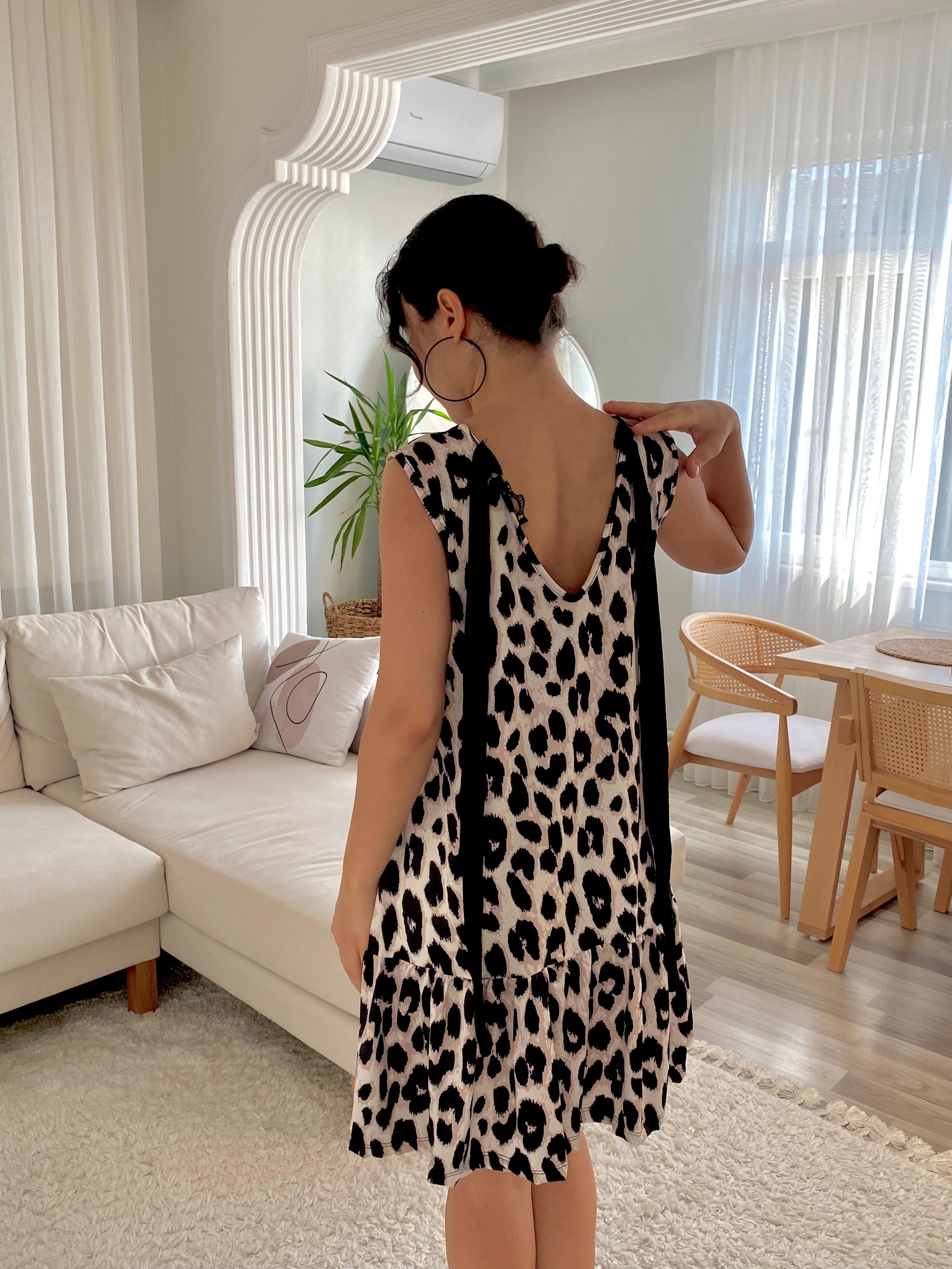 Kadın Kolsuz Sırttan Bağlamalı Fırfırlı Leopar Desenli Süprem Elbise
